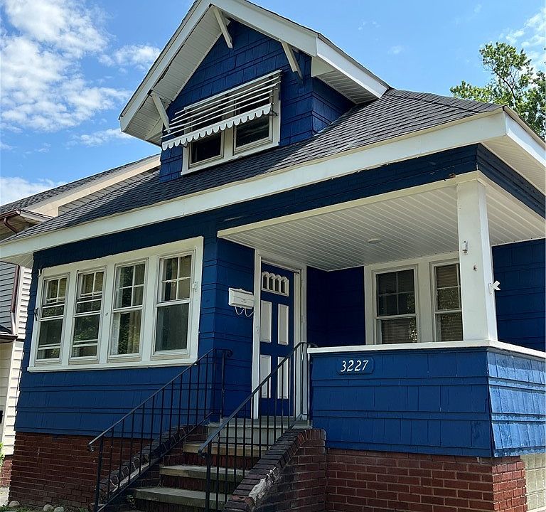 1st image of 3227 W 114th St