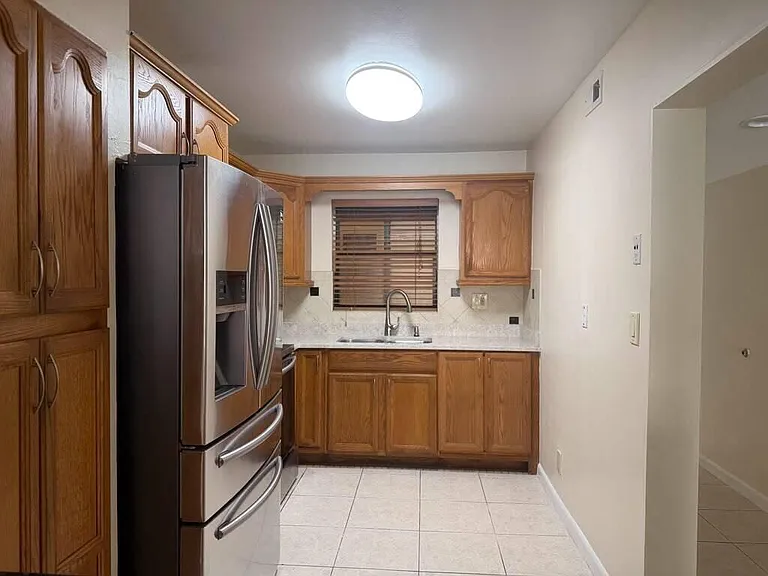 2977 Riverside Dr — Photo 11
