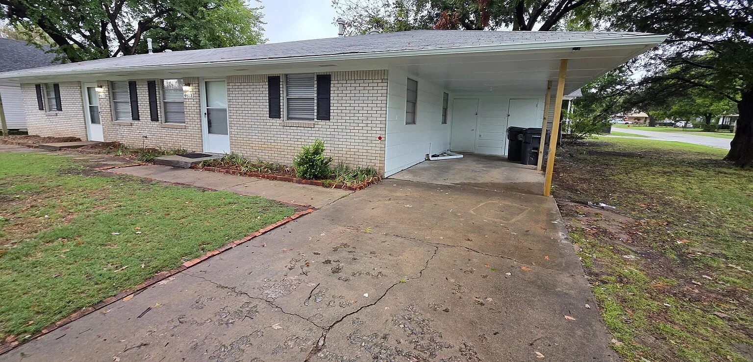 2 bed, 1.0 bath, $950 — Photo 1