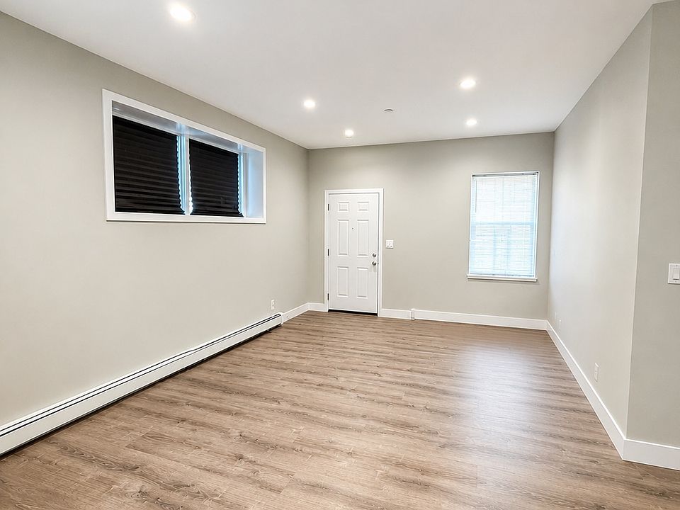 1st image of 931 Van Duzer St #1