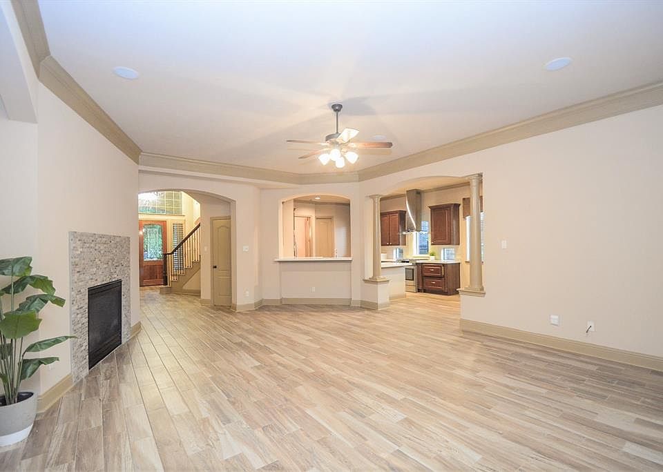 1st image of 10022 Touhy Lake Dr