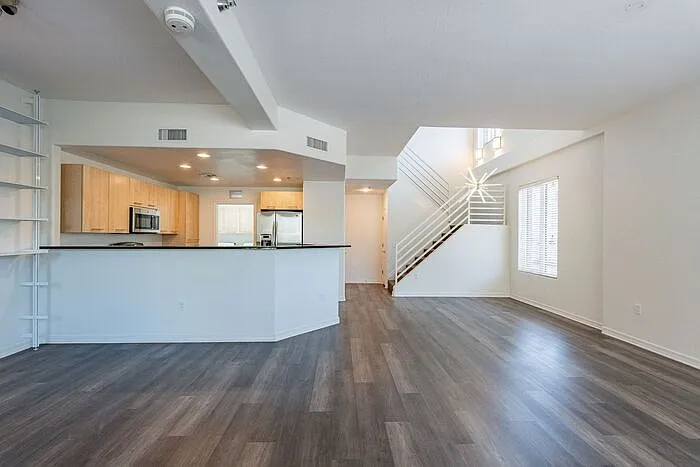 16 W Encanto Blvd #130