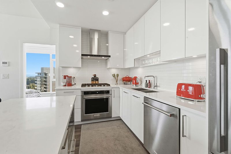 Coquitlam Apartment for rent - 2 Bedrooms — photo 8