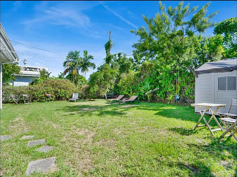7537 W Treasure Dr — Photo 20