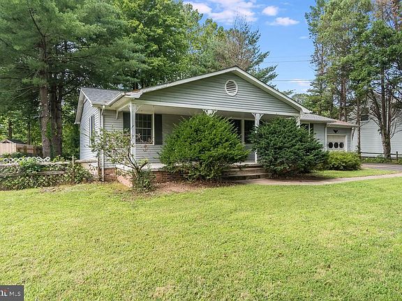 2nd image of 2027 Dewey Dr