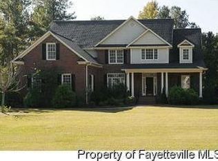 6443 Touchstone Dr, Fayetteville, NC 28311