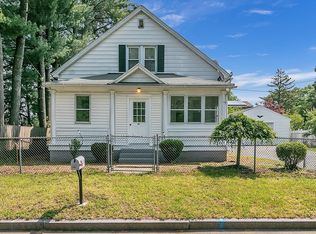 89 Sylvester St, Springfield, MA 01109