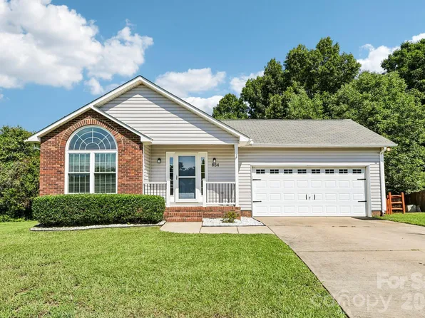 854 Highlander Ct, Concord, NC 28025
