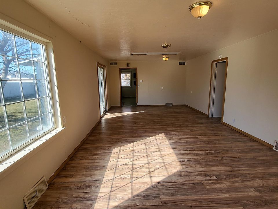 105 E 7th Ave Ritzville, WA, 99169 Apartments for Rent Zillow