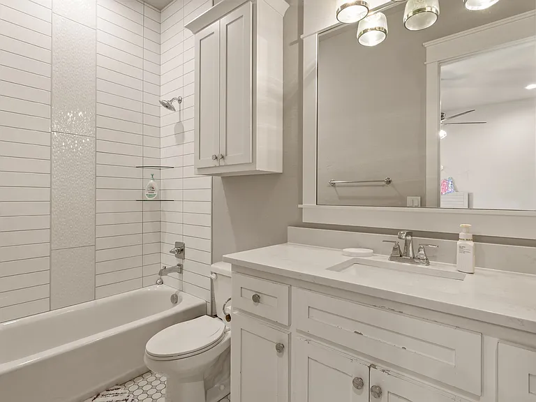 Bathroom #4