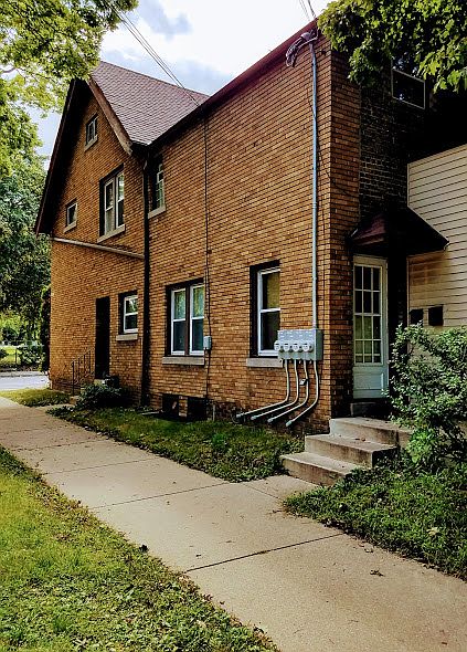 1st image of 2100 W Lincoln Ave #1