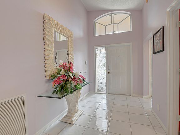 5th image of 5976 Royal Club Drive