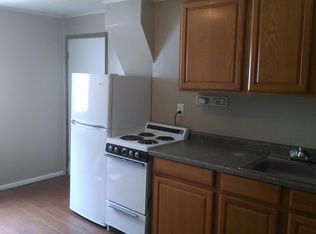 506 N 5th St APT 12, Ishpeming, MI 49849