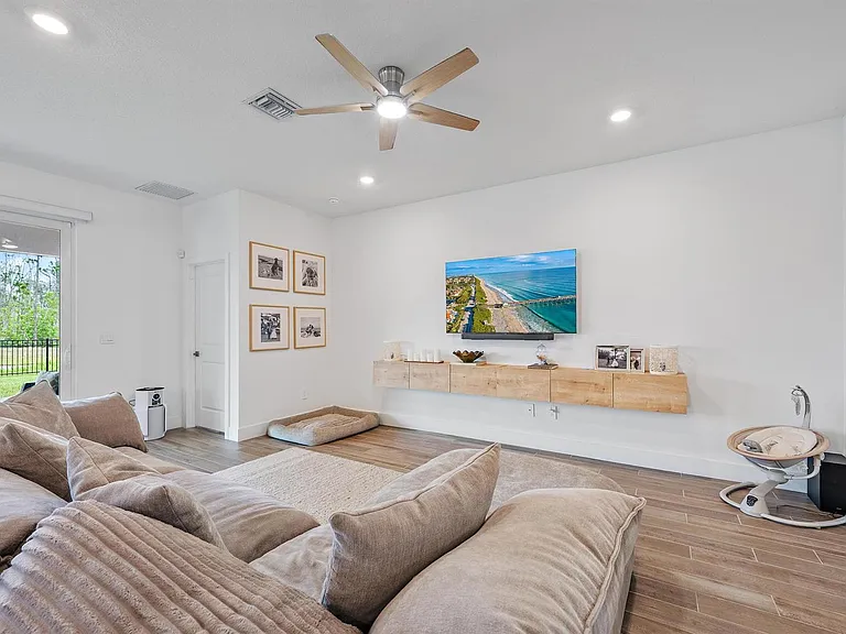 6841 SE Park Trace Dr — Photo 9