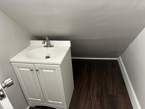 3rd image of 12328 146th St Floor 2