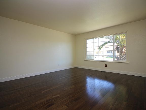 5th image of 1653 Moclips Dr