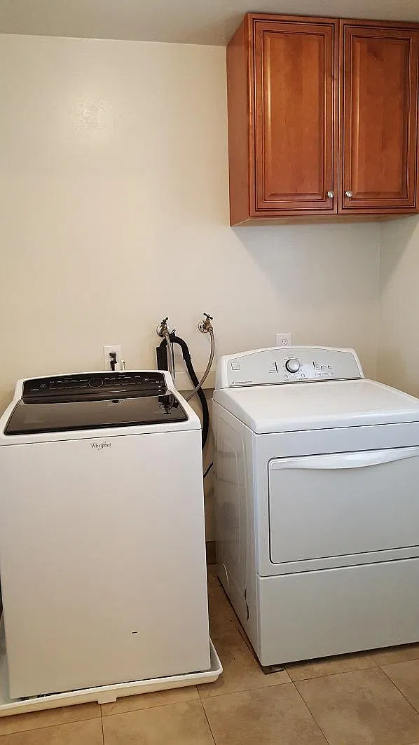 2 bed, 1100 sqft, $2,995 — Photo 2