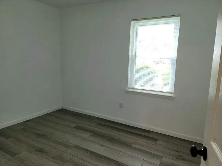 932 Gossman Dr — Photo 25