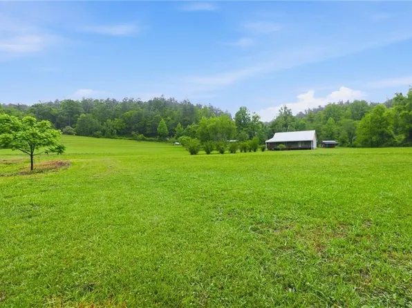 6924 Warwoman Rd, Clayton, GA 30525