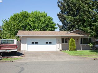 1370 Candlelight Dr, Eugene, OR