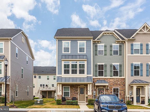4th image of 653 Ravenwood Dr