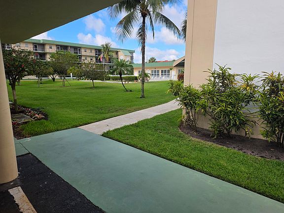 2nd image of 808 SE 7th Street #101