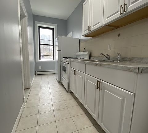 2nd image of 266 14th St #2