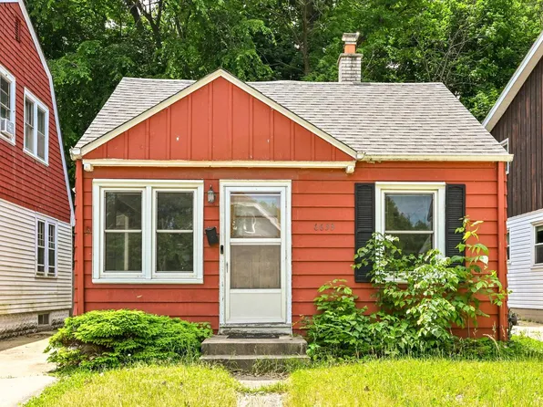 6633 Hillside LANE, Wauwatosa, WI 53213