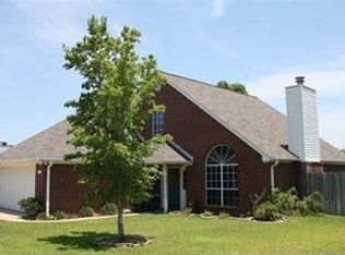 1241 Hummingbird Cir, Longview, TX 75601