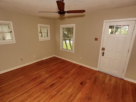 4th image of 3569 Saint Joachim Ln