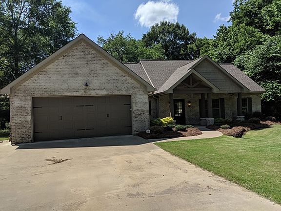 2nd image of 755 Cambridge Dr