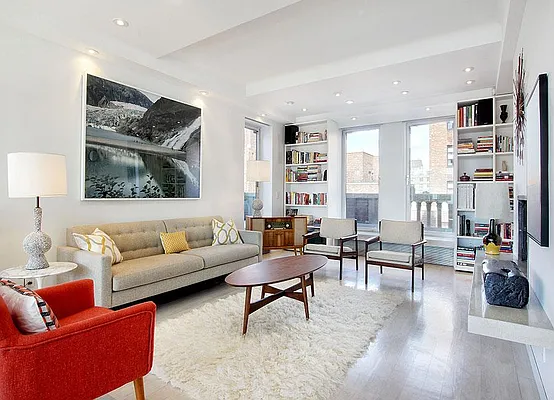 Sold by Warburg | media 38