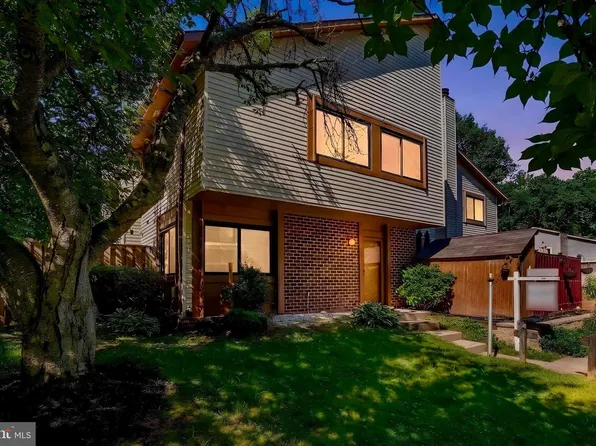 5693 Summer Oak Way, Burke, VA 22015
