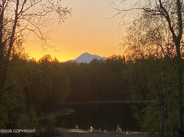 25476 S Wolf Track Rd, Talkeetna, AK 99676