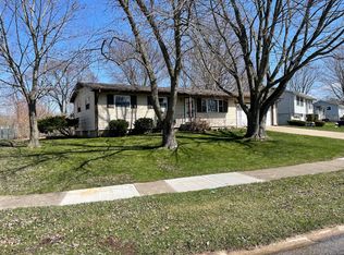 206 Crestwood Dr, Michigan City, IN