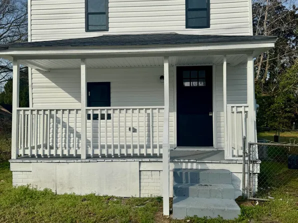 801 Herrington Rd, Elizabeth City, NC 27909