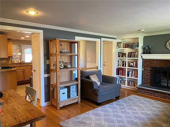 3rd image of 216 Sunnybrook Dr