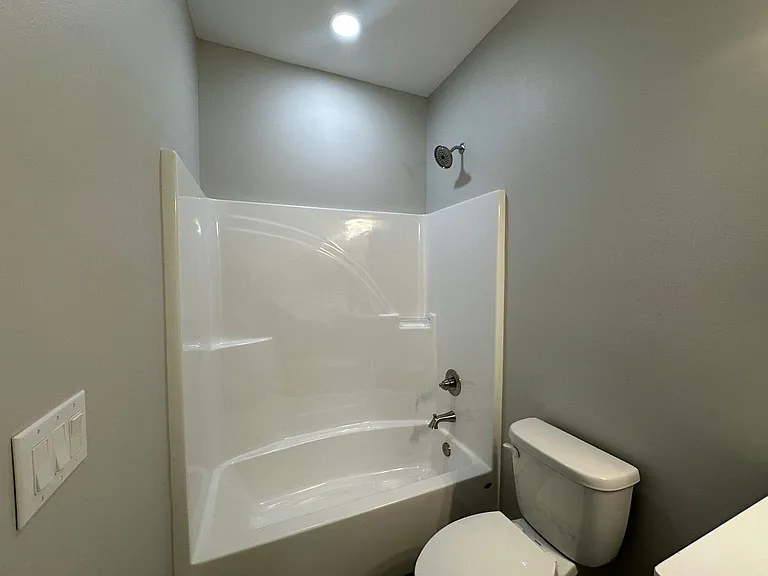 1332 Jackson St — Photo 12