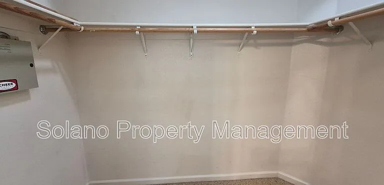 1085 Crystal Springs Dr — Photo 27