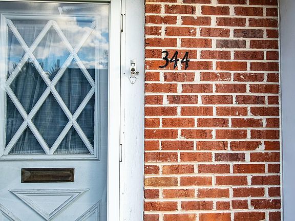 4th image of 344 Harlan Sq Unit B-13
