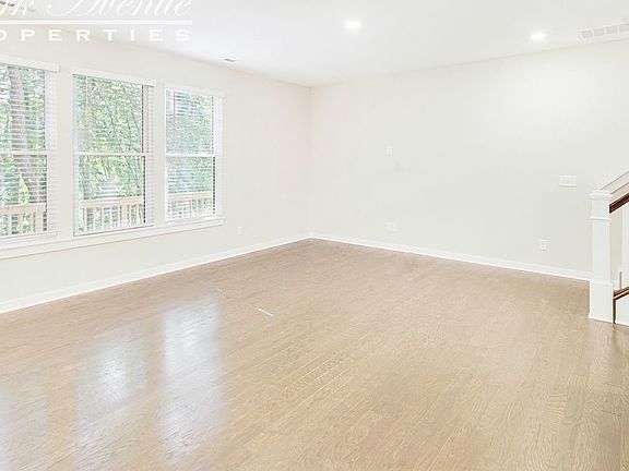 4th image of 6300 Coatbridge Ln
