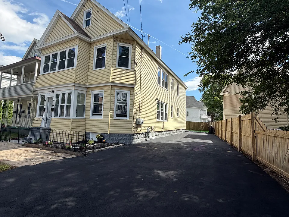 1328 9th Ave