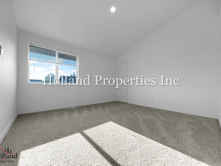 9055 SW Sagert St — Photo 15