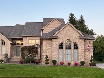 55670 Parkview Dr, Shelby Township, MI, 48316
