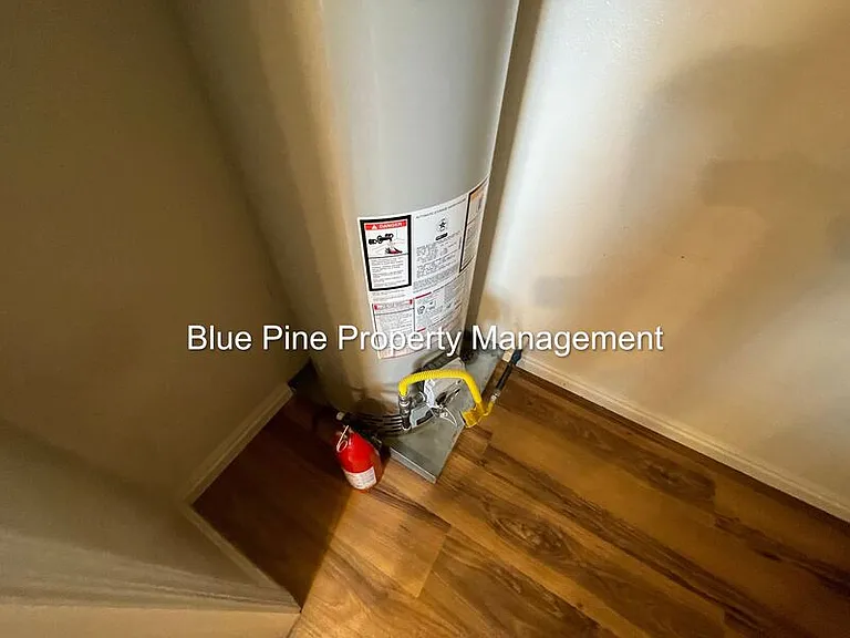 1156 Matchpoint Dr — Photo 11