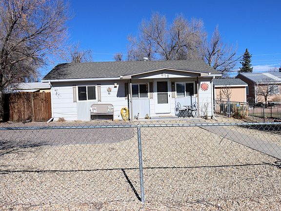 4th image of 919 Woodlawn Ave