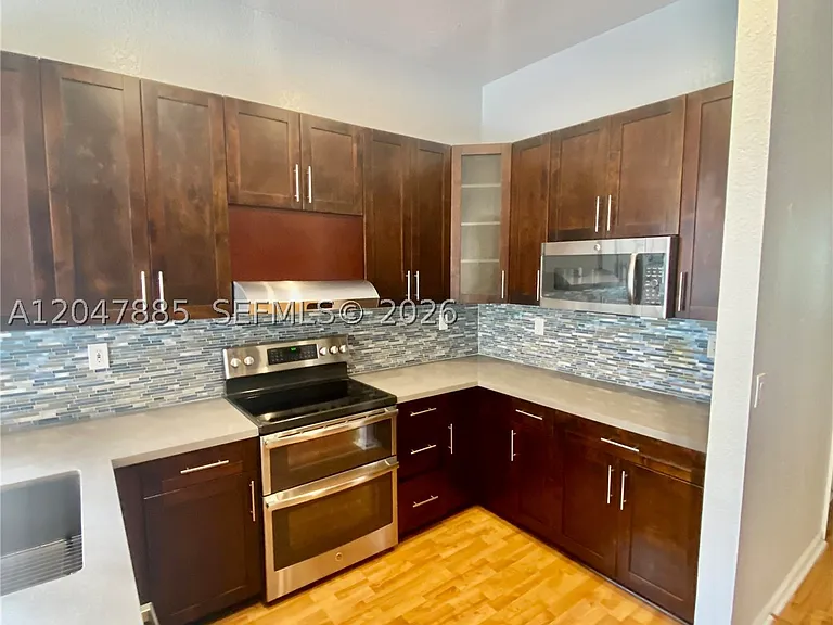 628 SW 168th Ter #0 — Photo 11