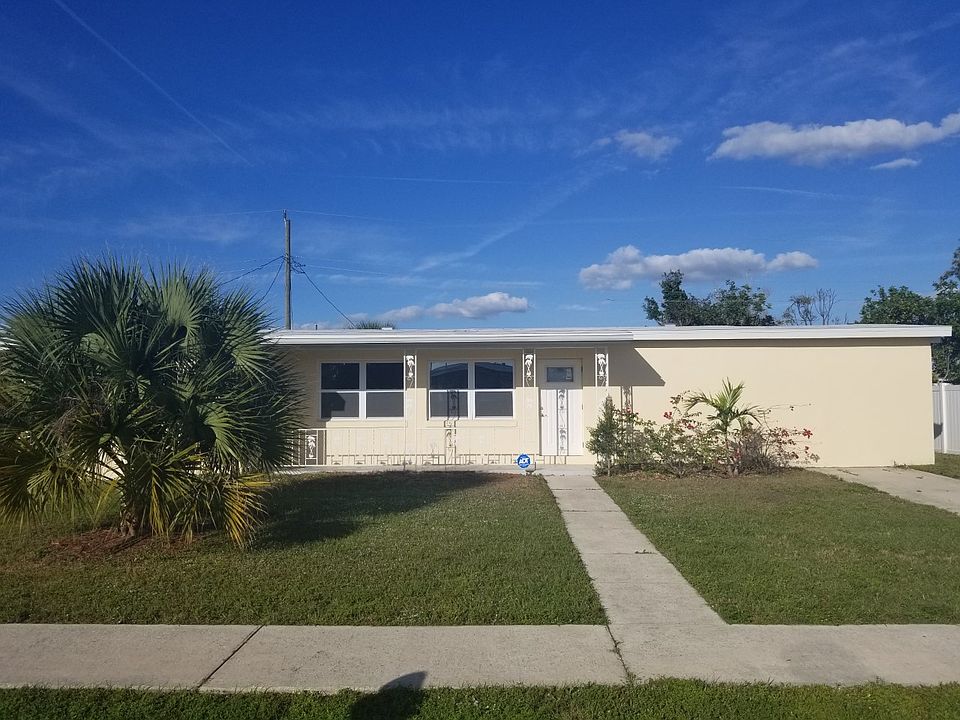 1st image of 680 Sharon Cir