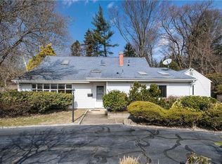 30 Brook Ln, Rye Brook, NY 10573