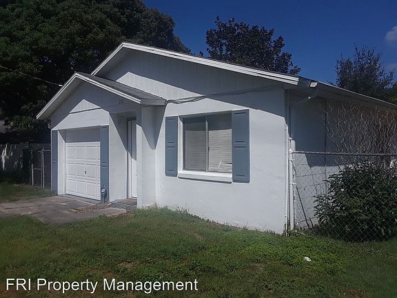 2nd image of 201 W Pineloch Ave